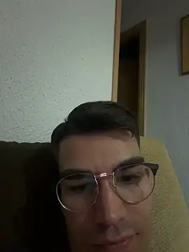 Snapshot of manuelgonzalez2204 chatting on 3, 8, 2026 manuelgonzalez2204 online show from 3, 8, 2026