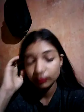Snapshot of cute_bhabhi14 chatting on 24, 7, 2026 cute bhabhi14 online show from 24, 7, 2026