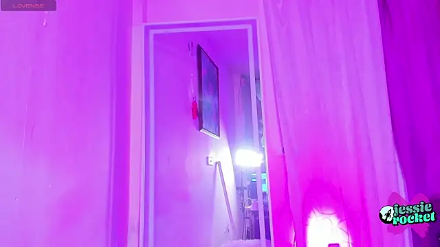 jessierocketx online show from 24, 10, 2025