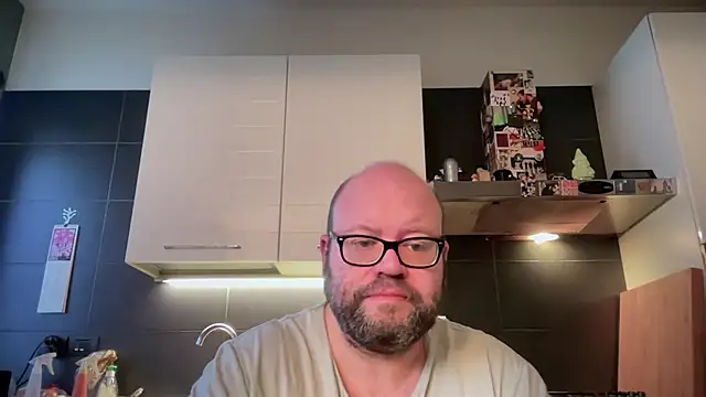Snapshot of theitalianbear chatting on 21, 4, 2026 theitalianbear online show from 21, 4, 2026
