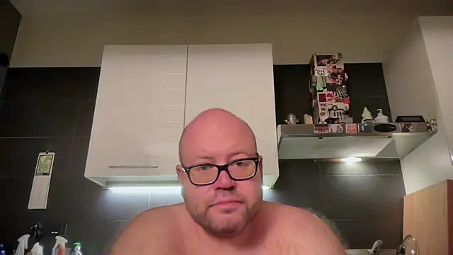 Snapshot of theitalianbear chatting on 31, 5, 2026 theitalianbear online show from 31, 5, 2026