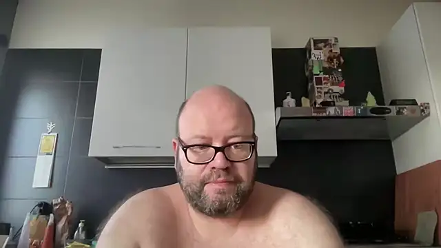 Snapshot of theitalianbear chatting on 18, 6, 2026 theitalianbear online show from 18, 6, 2026