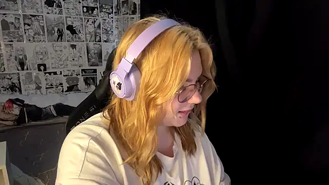 Snapshot of YuiHina chatting on 2, 8, 2026 YuiHina online show from 2, 8, 2026