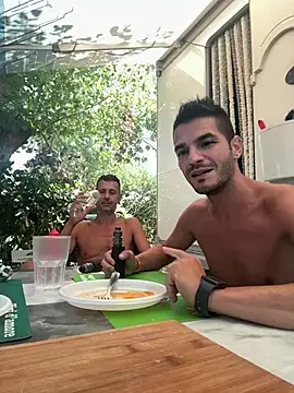 COPPIAGAYHOT online show from 28, 7, 2026
