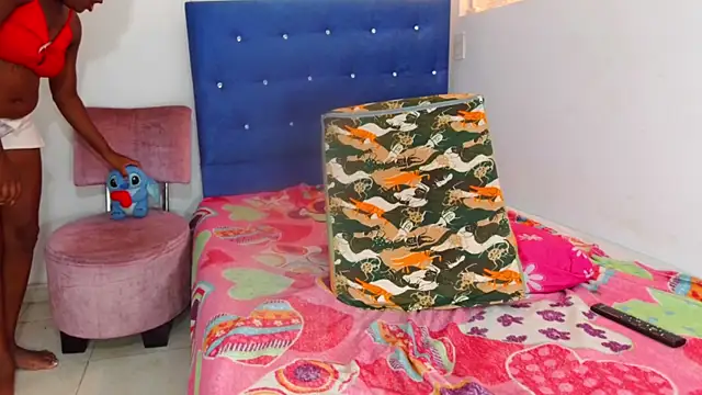 Snapshot of celeste_love6 chatting on 30, 7, 2026 celeste love6 online show from 30, 7, 2026