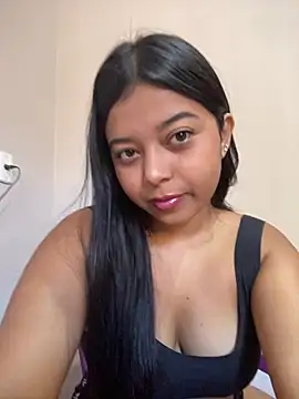 emmily9 online show from 30, 7, 2026