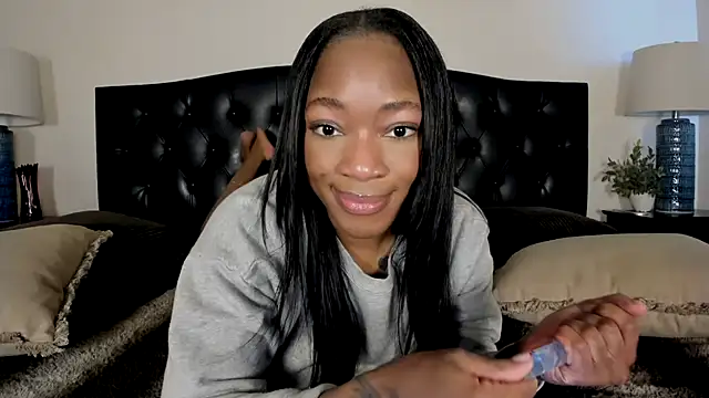 nicolesolace online show from 4, 2, 2026