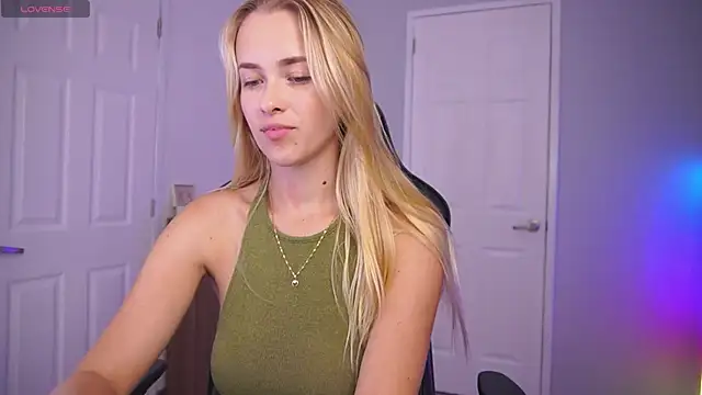 DanikaDillan online show from 23, 1, 2025