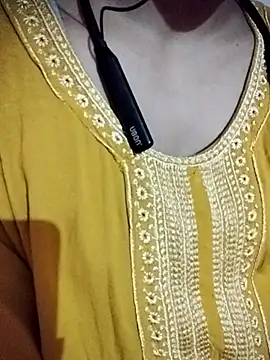 Snapshot of Pooja_kumari_001 chatting on 31, 7, 2026 Pooja kumari 001 online show from 31, 7, 2026