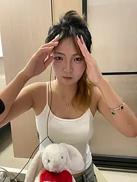 Snapshot of tingting89 chatting on 2, 8, 2026 tingting89 online show from 2, 8, 2026