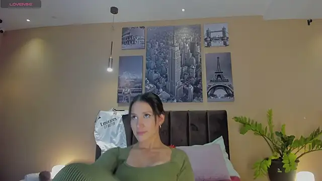 Snapshot of Olivia_jazz chatting on 5, 3, 2025 Olivia jazz online show from 5, 3, 2025