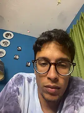 Snapshot of gatonerd chatting on 5, 8, 2026 gatonerd online show from 5, 8, 2026