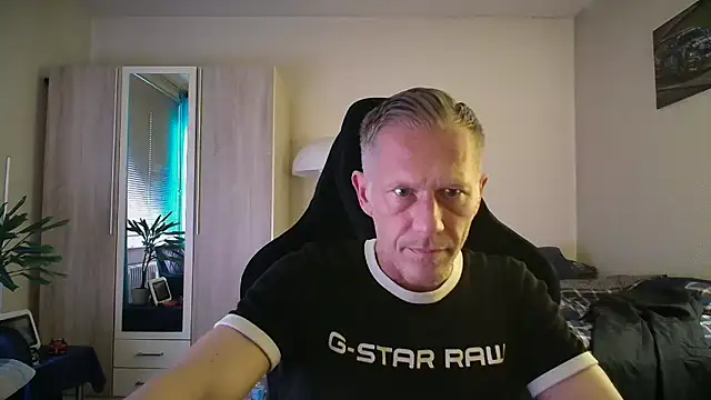 slaveboy2016xh online show from 1, 6, 2026