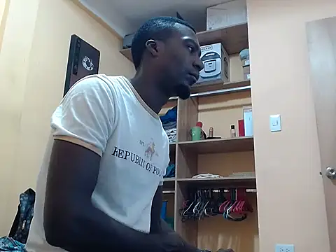 Snapshot of kurtbigcock chatting on 25, 10, 2025 kurtbigcock online show from 25, 10, 2025