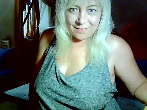 Snapshot of AgoniA7 chatting on 4, 7, 2026 AgoniA7 online show from 4, 7, 2026