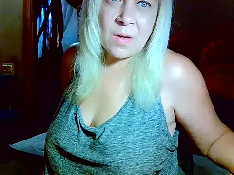 Snapshot of AgoniA7 chatting on 5, 7, 2026 AgoniA7 online show from 5, 7, 2026