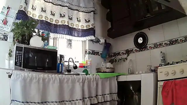 Alexa Morrison online show from 4, 2, 2026