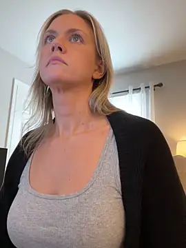 Kay Cakes online show from 11, 11, 2025