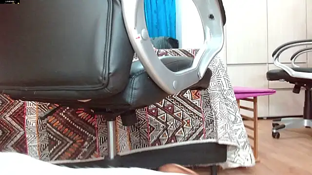 khloeHermaprodit3 online show from 22, 2, 2026