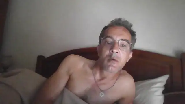 Snapshot of CarlosRocha73 chatting on 17, 6, 2026 CarlosRocha73 online show from 17, 6, 2026