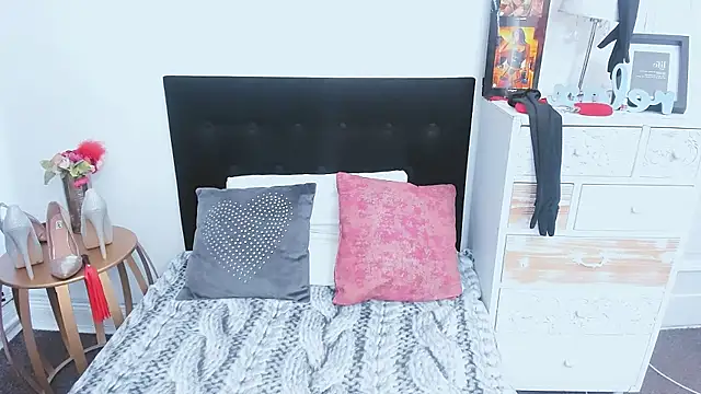 sweetMariina online show from 2, 4, 2026