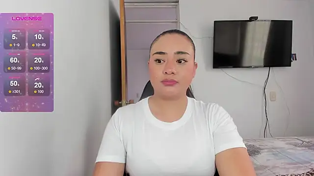 Snapshot of ReyleDoll chatting on 13, 7, 2026 ReyleDoll online show from 13, 7, 2026