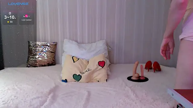 SylviaFoxy online show from 31, 1, 2025