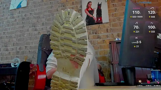 Snapshot of MrsVenus chatting on 10, 2, 2025 MrsVenus online show from 10, 2, 2025