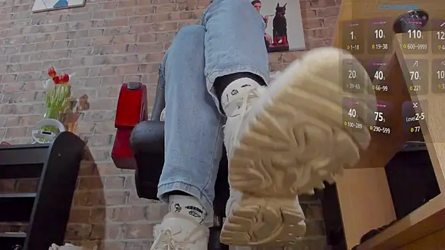 Snapshot of MrsVenus chatting on 13, 3, 2025 MrsVenus online show from 13, 3, 2025