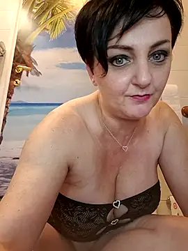 Snapshot of lucillabollente chatting on 21, 11, 2025 lucillabollente online show from 21, 11, 2025