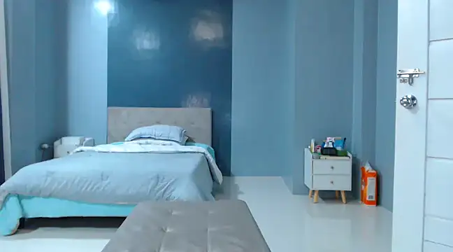  FoxyFlair online show from 4, 12, 2024