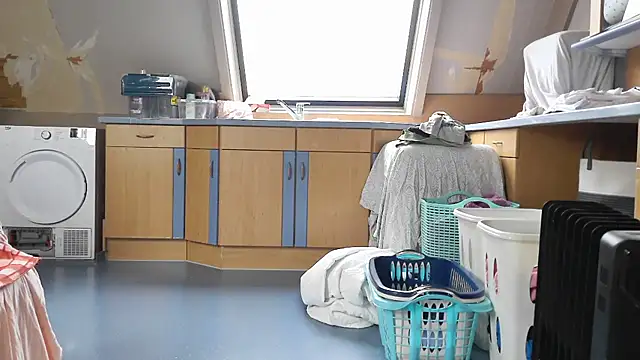 SexyAmanda32 online show from 5, 4, 2026