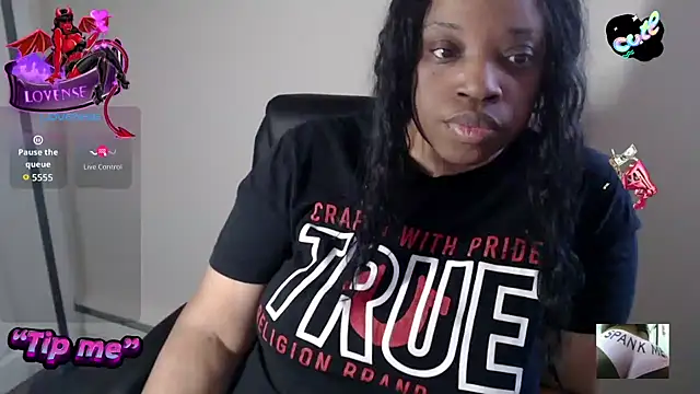 Snapshot of Sexymona1218 chatting on 4, 2, 2026 Sexymona1218 online show from 4, 2, 2026