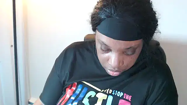 Snapshot of Sexymona1218 chatting on 2, 3, 2026 Sexymona1218 online show from 2, 3, 2026