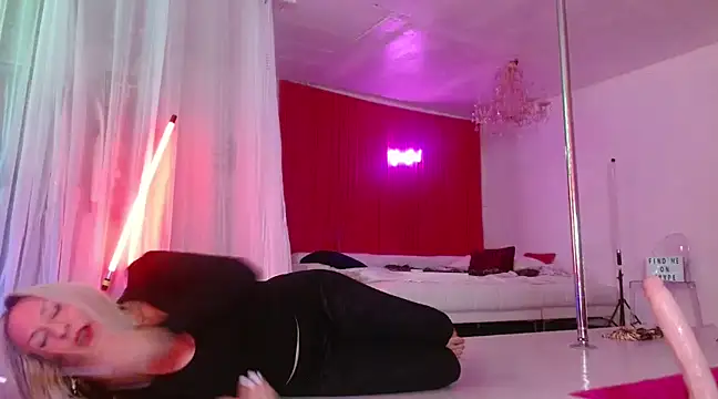 Snapshot of Sweet-Ginger chatting on 11, 12, 2024 Sweet-Ginger online show from 11, 12, 2024