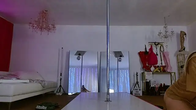 Snapshot of Sweet-Ginger chatting on 2, 1, 2025 Sweet-Ginger online show from 2, 1, 2025