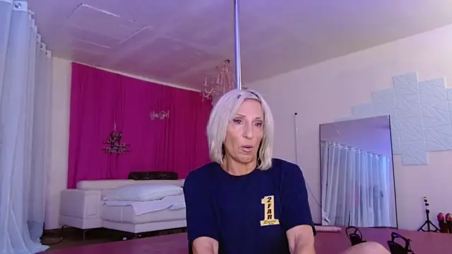 Snapshot of Sweet-Ginger chatting on 12, 10, 2025 Sweet-Ginger online show from 12, 10, 2025