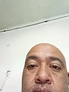 Snapshot of GeorgeVergaGrues chatting on 1, 10, 2025 GeorgeVergaGrues online show from 1, 10, 2025