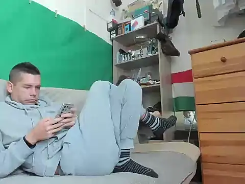 viraglaci18xh online show from 27, 10, 2025