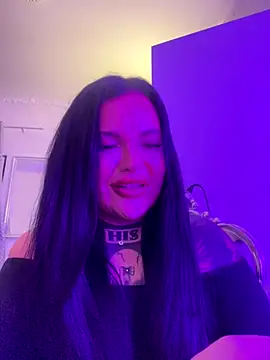 Snapshot of _MelinaCurves_ chatting on 15, 11, 2025 MelinaCurves online show from 15, 11, 2025