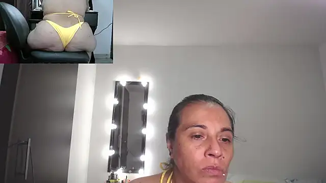 zoe hotxxx online show from 23, 11, 2025