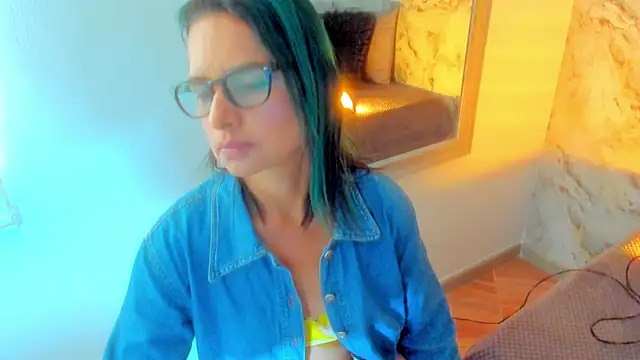 BrianaGarner online show from 22, 2, 2025