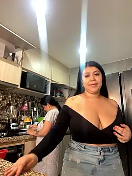 Snapshot of emilyjohanson chatting on 3, 12, 2024 emilyjohanson online show from 3, 12, 2024