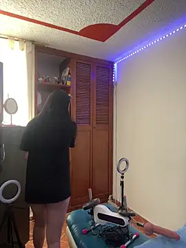 Sofhi corolinne31 online show from 9, 1, 2025