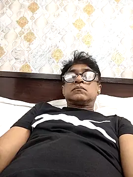 iamkahn 44 online show from 8, 4, 2026