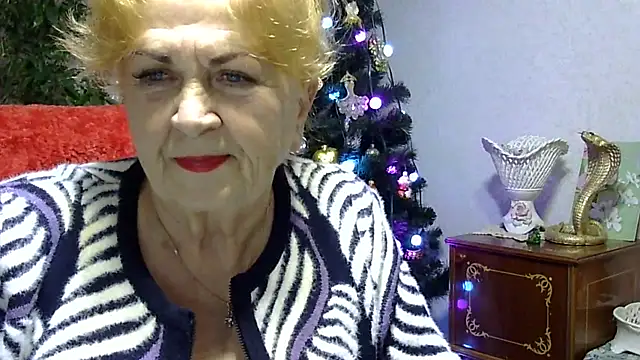 Snapshot of Emma52610 chatting on 2, 1, 2025 Emma52610 online show from 2, 1, 2025