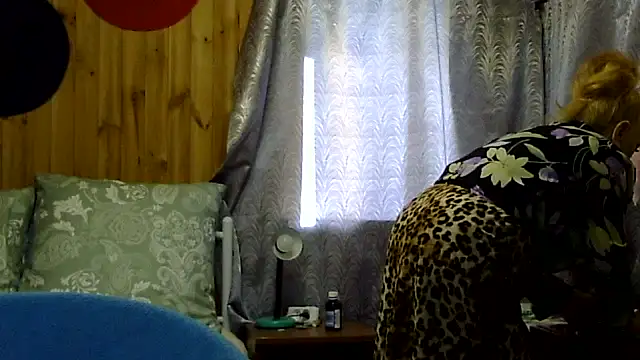 Snapshot of Emma52610 chatting on 26, 9, 2025 Emma52610 online show from 26, 9, 2025