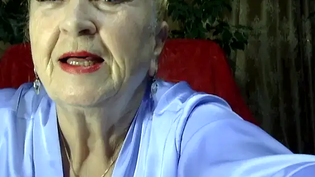 Snapshot of Emma52610 chatting on 4, 11, 2025 Emma52610 online show from 4, 11, 2025