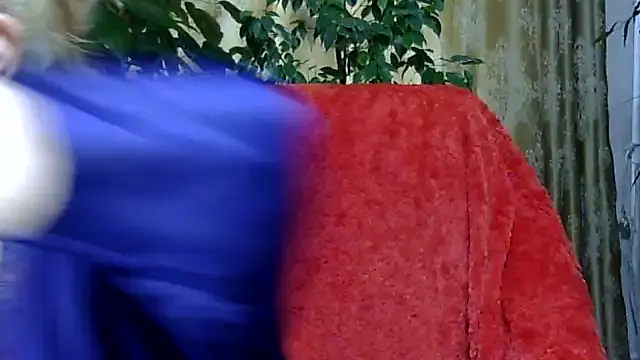 Snapshot of Emma52610 chatting on 12, 11, 2025 Emma52610 online show from 12, 11, 2025