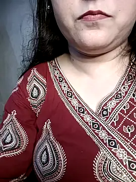 naughtymadam online show from 17, 7, 2026
